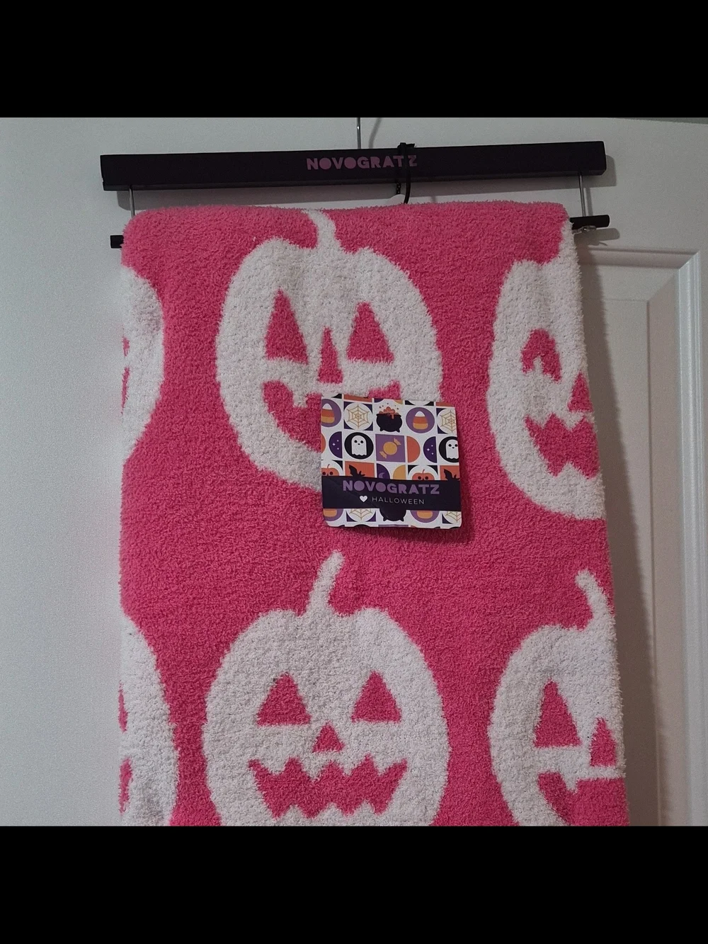 Pink & White Pumpkin Throw- Soft